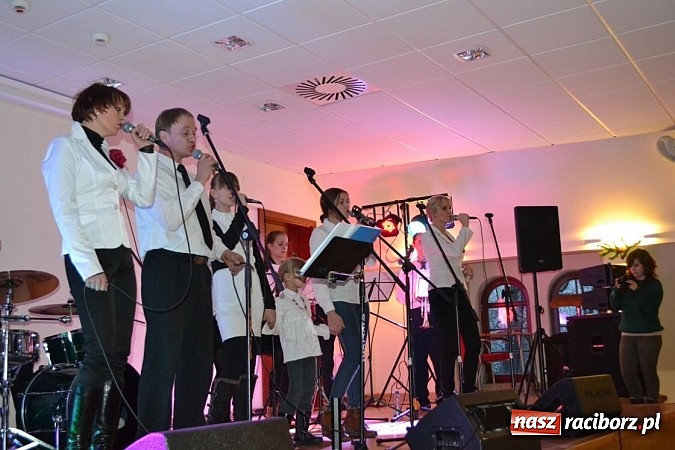 Zdjęcie w galerii na portalu naszraciborz.pl: Family Band wystąpił na Zamku Piastowskim wiadomości z regionu