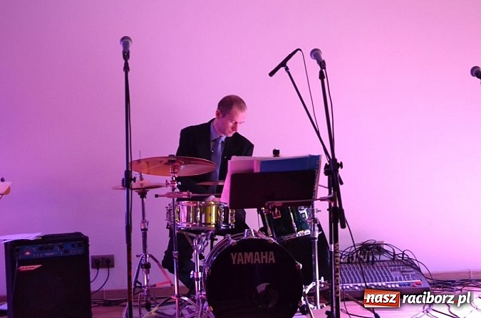 Zdjęcie w galerii na portalu naszraciborz.pl: Family Band wystąpił na Zamku Piastowskim wiadomości z regionu