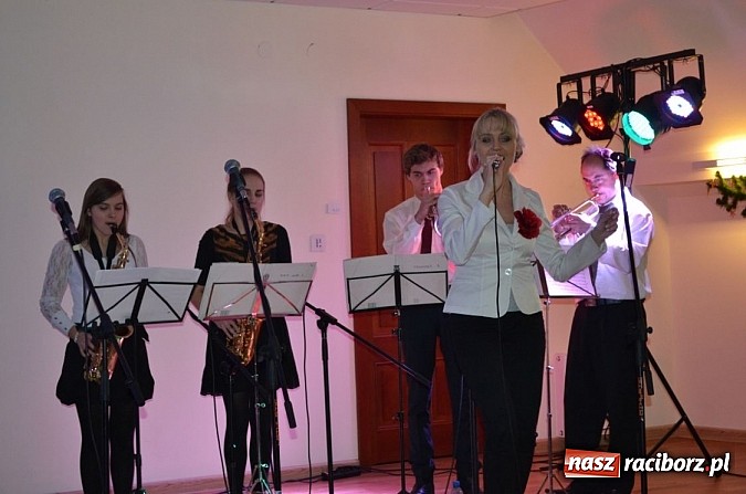 Zdjęcie w galerii na portalu naszraciborz.pl: Family Band wystąpił na Zamku Piastowskim wiadomości z regionu