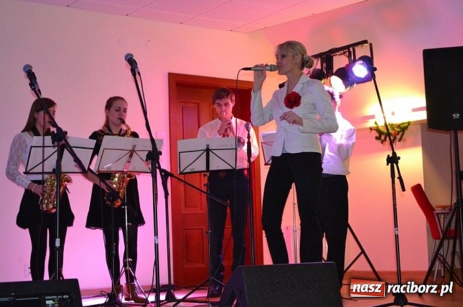 Zdjęcie w galerii na portalu naszraciborz.pl: Family Band wystąpił na Zamku Piastowskim wiadomości z regionu