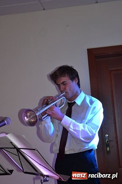 Zdjęcie w galerii na portalu naszraciborz.pl: Family Band wystąpił na Zamku Piastowskim wiadomości z regionu