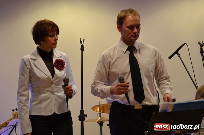 Zdjęcie w galerii na portalu naszraciborz.pl: Family Band wystąpił na Zamku Piastowskim wiadomości z regionu