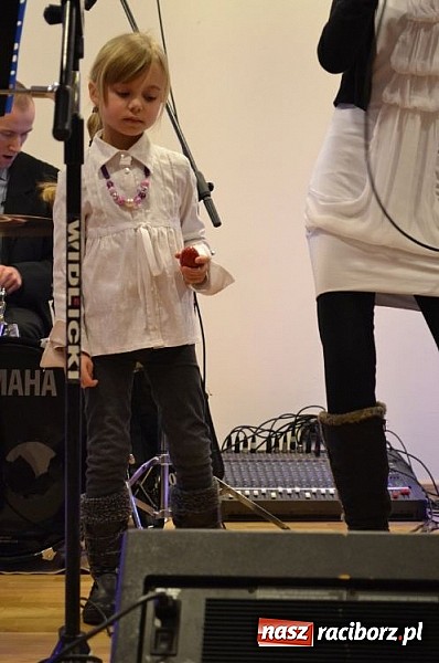 Zdjęcie w galerii na portalu naszraciborz.pl: Family Band wystąpił na Zamku Piastowskim wiadomości z regionu