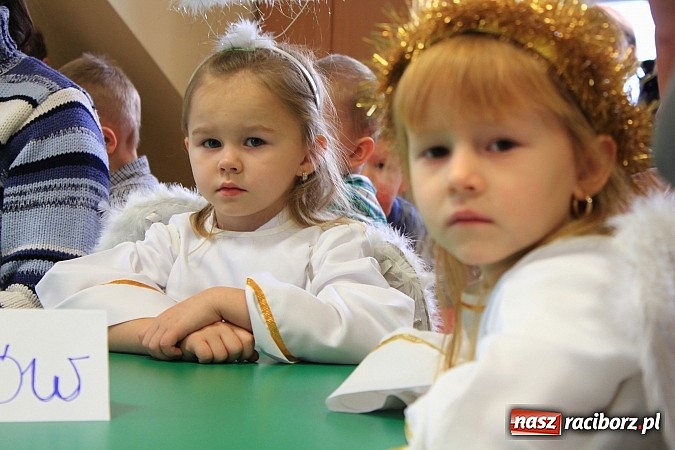 Zdjęcie w galerii na portalu naszraciborz.pl: Przedszkolaki kolędowały w Wojnowicach wiadomości z regionu