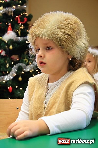 Zdjęcie w galerii na portalu naszraciborz.pl: Przedszkolaki kolędowały w Wojnowicach wiadomości z regionu