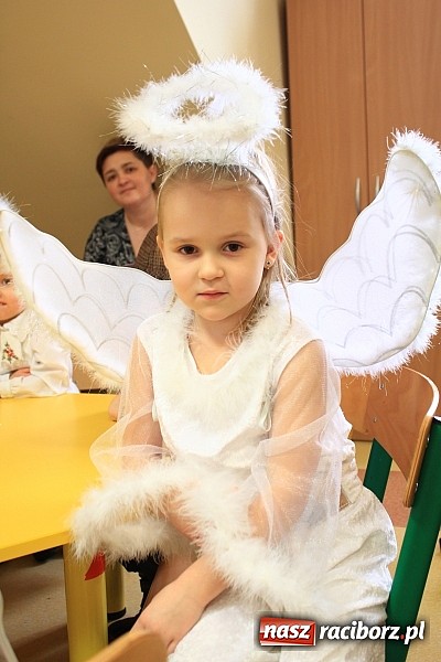 Zdjęcie w galerii na portalu naszraciborz.pl: Przedszkolaki kolędowały w Wojnowicach wiadomości z regionu