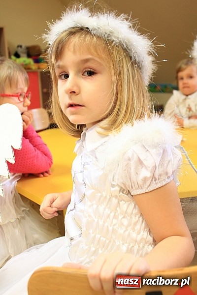 Zdjęcie w galerii na portalu naszraciborz.pl: Przedszkolaki kolędowały w Wojnowicach wiadomości z regionu