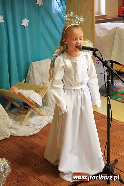 Zdjęcie w galerii na portalu naszraciborz.pl: Przedszkolaki kolędowały w Wojnowicach wiadomości z regionu