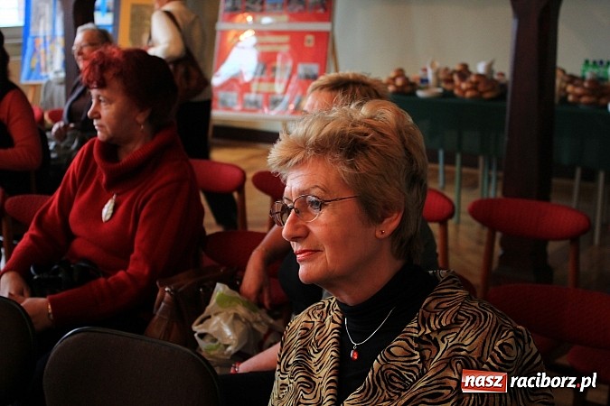 Zdjęcie w galerii na portalu naszraciborz.pl: Noworoczne spotkanie nauczycieli w G5 wiadomości z regionu