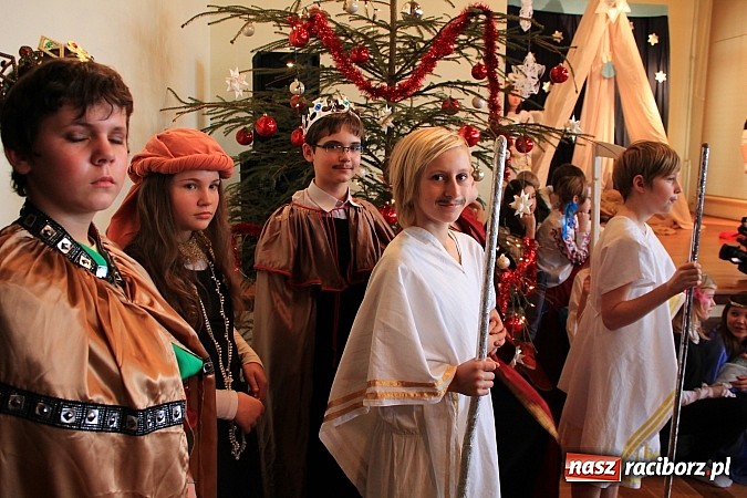 Zdjęcie w galerii na portalu naszraciborz.pl: Noworoczne spotkanie nauczycieli w G5 wiadomości z regionu