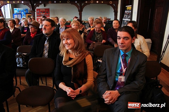 Zdjęcie w galerii na portalu naszraciborz.pl: Noworoczne spotkanie nauczycieli w G5 wiadomości z regionu