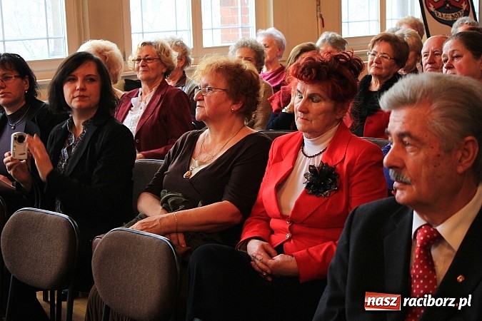 Zdjęcie w galerii na portalu naszraciborz.pl: Noworoczne spotkanie nauczycieli w G5 wiadomości z regionu