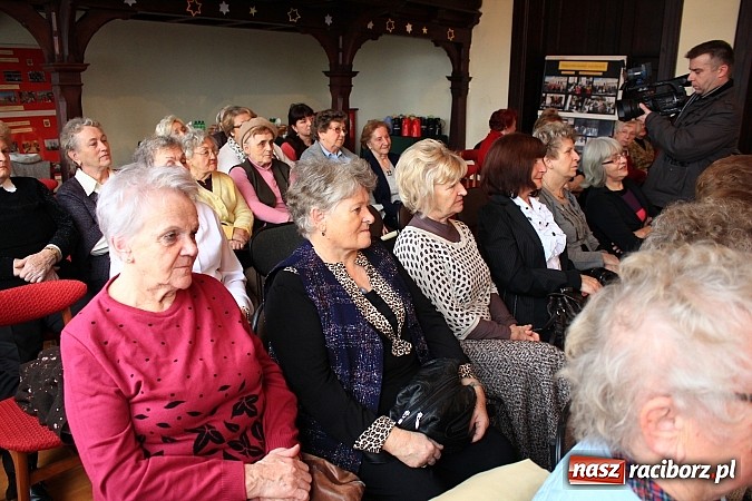 Zdjęcie w galerii na portalu naszraciborz.pl: Noworoczne spotkanie nauczycieli w G5 wiadomości z regionu