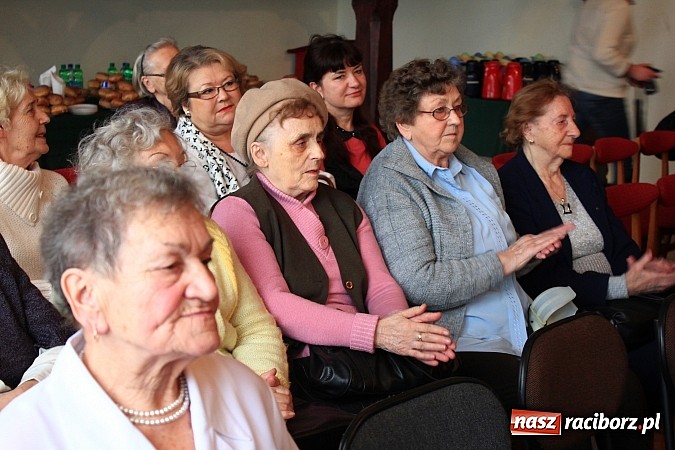 Zdjęcie w galerii na portalu naszraciborz.pl: Noworoczne spotkanie nauczycieli w G5 wiadomości z regionu