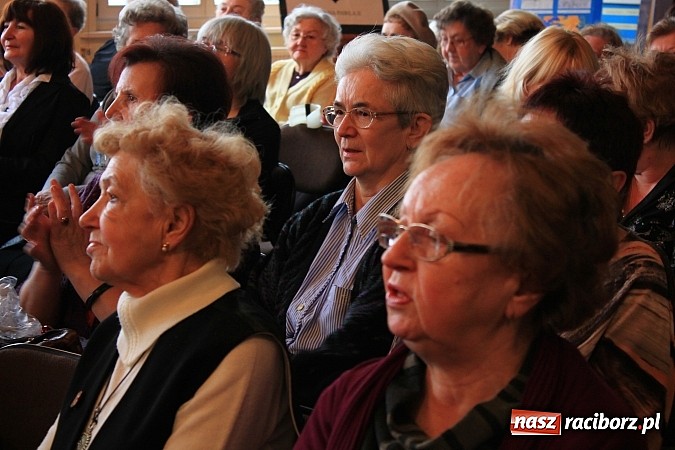 Zdjęcie w galerii na portalu naszraciborz.pl: Noworoczne spotkanie nauczycieli w G5 wiadomości z regionu