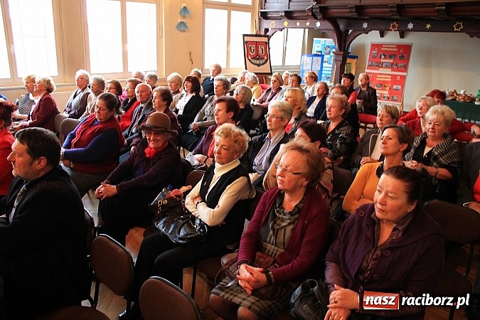 Zdjęcie w galerii na portalu naszraciborz.pl: Noworoczne spotkanie nauczycieli w G5 wiadomości z regionu