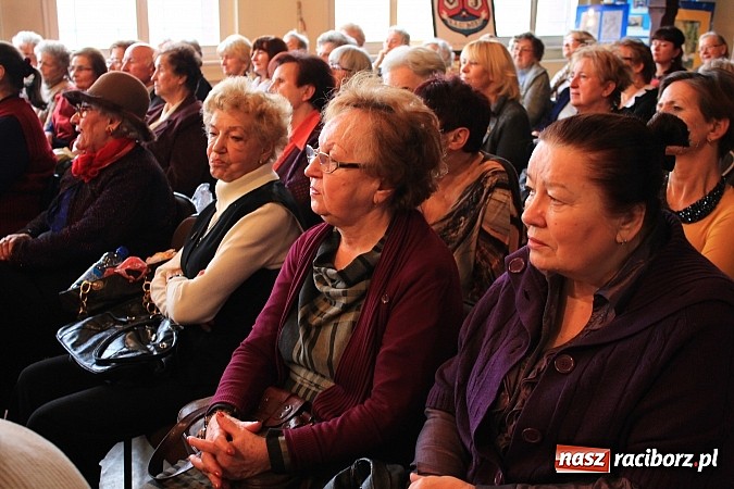 Zdjęcie w galerii na portalu naszraciborz.pl: Noworoczne spotkanie nauczycieli w G5 wiadomości z regionu