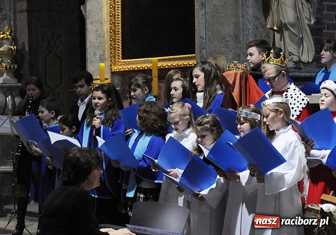 Zdjęcie w galerii na portalu naszraciborz.pl: Magiczny wieczór w pocysterskiej świątyni wiadomości z regionu