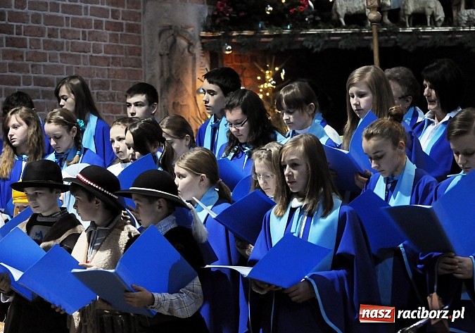 Zdjęcie w galerii na portalu naszraciborz.pl: Magiczny wieczór w pocysterskiej świątyni wiadomości z regionu