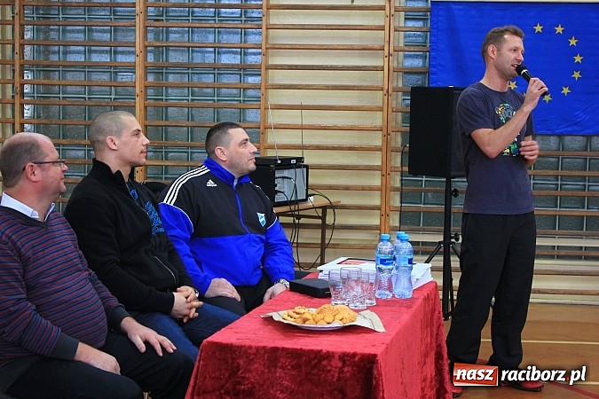 Zdjęcie w galerii na portalu naszraciborz.pl: Damian Janikowski spotkał się z uczniami SP 15. Obiecał, że powalczy o olimpijskie złoto wiadomości z regionu