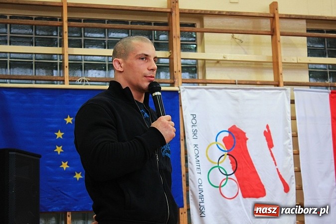 Zdjęcie w galerii na portalu naszraciborz.pl: Damian Janikowski spotkał się z uczniami SP 15. Obiecał, że powalczy o olimpijskie złoto wiadomości z regionu