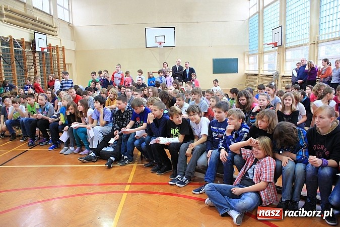 Zdjęcie w galerii na portalu naszraciborz.pl: Damian Janikowski spotkał się z uczniami SP 15. Obiecał, że powalczy o olimpijskie złoto wiadomości z regionu