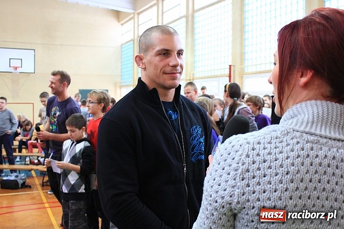 Zdjęcie w galerii na portalu naszraciborz.pl: Damian Janikowski spotkał się z uczniami SP 15. Obiecał, że powalczy o olimpijskie złoto wiadomości z regionu