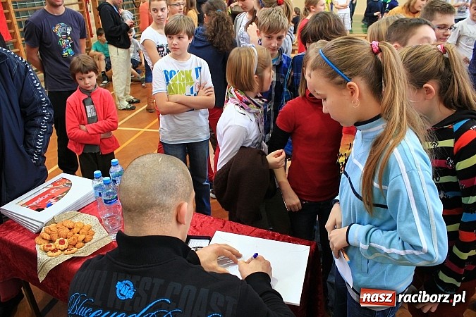 Zdjęcie w galerii na portalu naszraciborz.pl: Damian Janikowski spotkał się z uczniami SP 15. Obiecał, że powalczy o olimpijskie złoto wiadomości z regionu