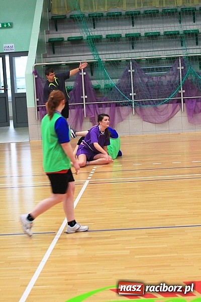 Zdjęcie w galerii na portalu naszraciborz.pl: Dziewczyny z I LO najlepsze w piłce ręcznej! wiadomości z regionu