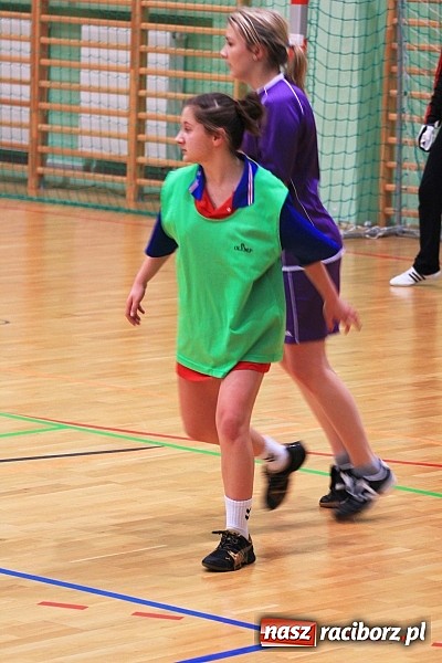 Zdjęcie w galerii na portalu naszraciborz.pl: Dziewczyny z I LO najlepsze w piłce ręcznej! wiadomości z regionu