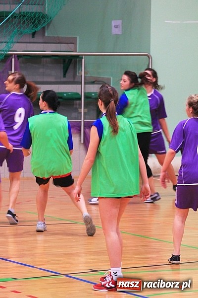 Zdjęcie w galerii na portalu naszraciborz.pl: Dziewczyny z I LO najlepsze w piłce ręcznej! wiadomości z regionu
