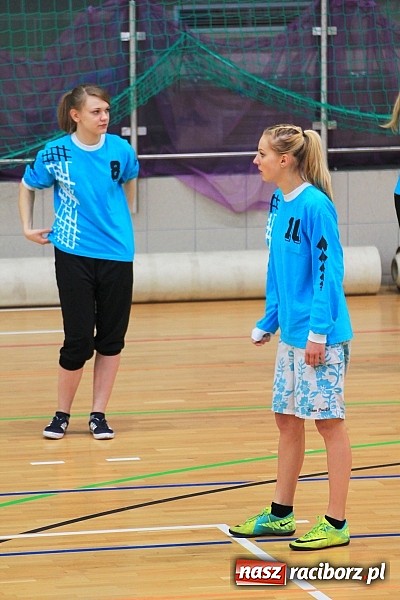 Zdjęcie w galerii na portalu naszraciborz.pl: Dziewczyny z I LO najlepsze w piłce ręcznej! wiadomości z regionu