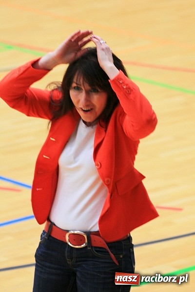 Zdjęcie w galerii na portalu naszraciborz.pl: Dziewczyny z I LO najlepsze w piłce ręcznej! wiadomości z regionu