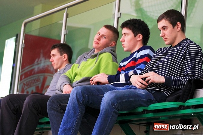 Zdjęcie w galerii na portalu naszraciborz.pl: Dziewczyny z I LO najlepsze w piłce ręcznej! wiadomości z regionu