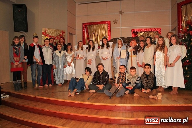 Zdjęcie w galerii na portalu naszraciborz.pl: Bożonarodzeniowy nastrój w Tworkowie wiadomości z regionu