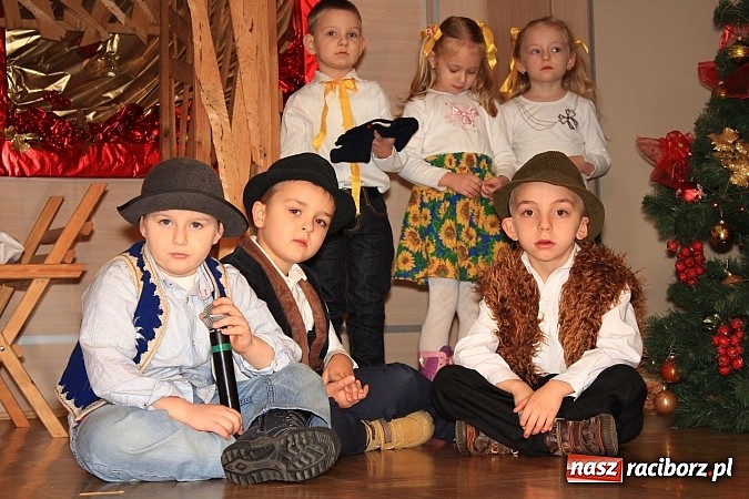 Zdjęcie w galerii na portalu naszraciborz.pl: Bożonarodzeniowy nastrój w Tworkowie wiadomości z regionu