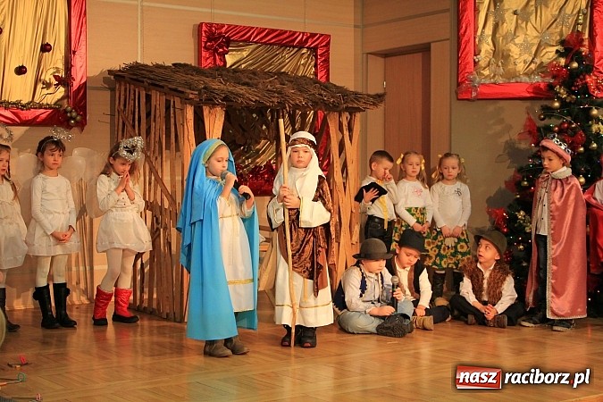 Zdjęcie w galerii na portalu naszraciborz.pl: Bożonarodzeniowy nastrój w Tworkowie wiadomości z regionu