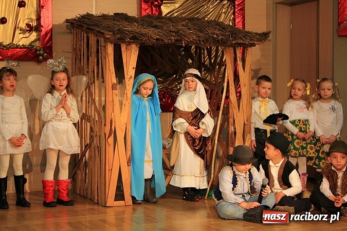 Zdjęcie w galerii na portalu naszraciborz.pl: Bożonarodzeniowy nastrój w Tworkowie wiadomości z regionu