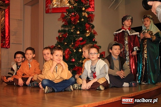 Zdjęcie w galerii na portalu naszraciborz.pl: Bożonarodzeniowy nastrój w Tworkowie wiadomości z regionu