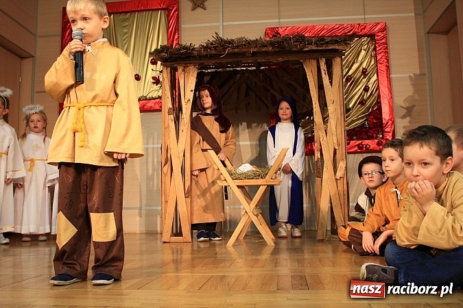 Zdjęcie w galerii na portalu naszraciborz.pl: Bożonarodzeniowy nastrój w Tworkowie wiadomości z regionu