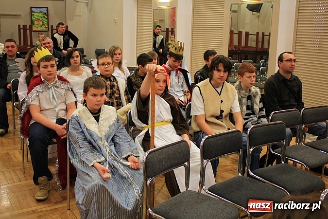 Zdjęcie w galerii na portalu naszraciborz.pl: Bożonarodzeniowy nastrój w Tworkowie wiadomości z regionu