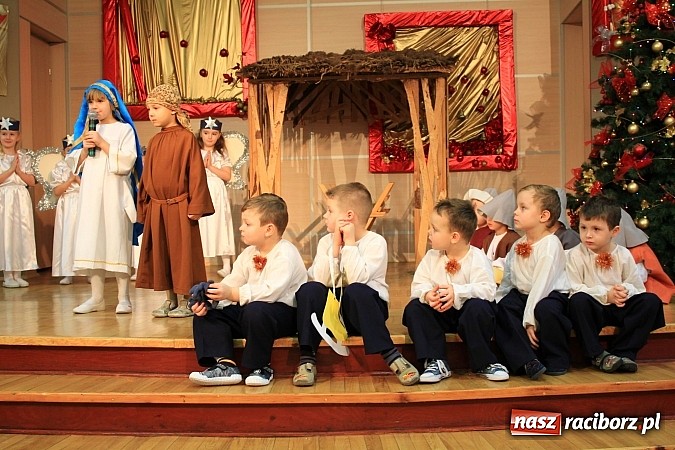 Zdjęcie w galerii na portalu naszraciborz.pl: Bożonarodzeniowy nastrój w Tworkowie wiadomości z regionu