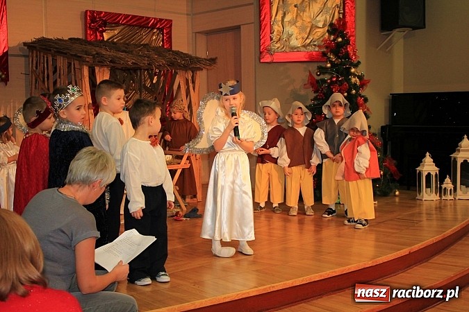 Zdjęcie w galerii na portalu naszraciborz.pl: Bożonarodzeniowy nastrój w Tworkowie wiadomości z regionu