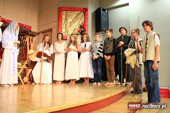 Zdjęcie w galerii na portalu naszraciborz.pl: Bożonarodzeniowy nastrój w Tworkowie wiadomości z regionu