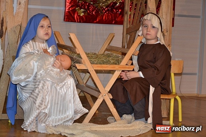 Zdjęcie w galerii na portalu naszraciborz.pl: Bożonarodzeniowy nastrój w Tworkowie wiadomości z regionu