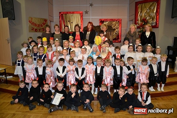 Zdjęcie w galerii na portalu naszraciborz.pl: Bożonarodzeniowy nastrój w Tworkowie wiadomości z regionu