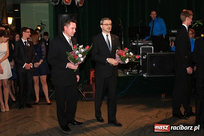 Zdjęcie w galerii na portalu naszraciborz.pl: 100 dni do matury, czyli studniówka raciborskiego Mechanika w Amadeusie wiadomości z regionu