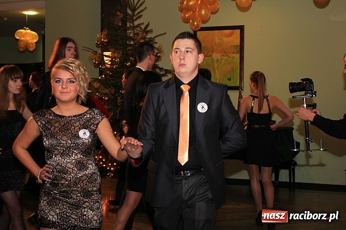 Zdjęcie w galerii na portalu naszraciborz.pl: 100 dni do matury, czyli studniówka raciborskiego Mechanika w Amadeusie wiadomości z regionu