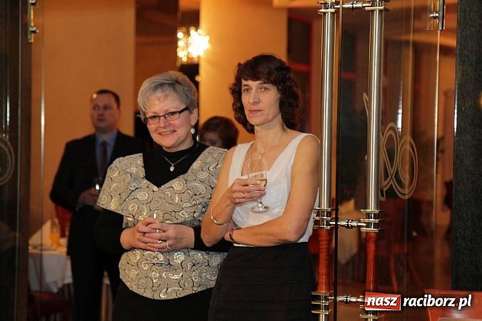 Zdjęcie w galerii na portalu naszraciborz.pl: 100 dni do matury, czyli studniówka raciborskiego Mechanika w Amadeusie wiadomości z regionu