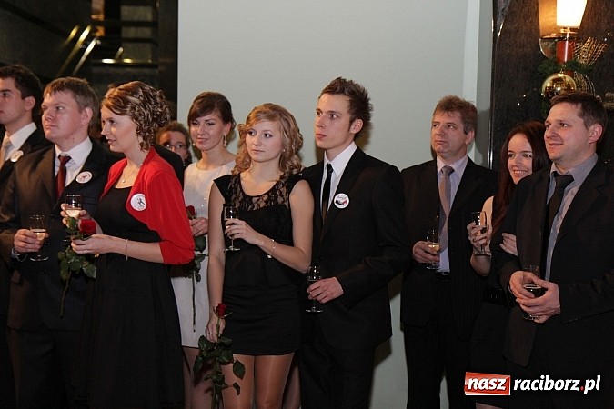 Zdjęcie w galerii na portalu naszraciborz.pl: 100 dni do matury, czyli studniówka raciborskiego Mechanika w Amadeusie wiadomości z regionu